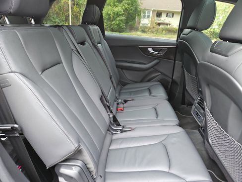 Used 2025 Audi Q7 3.0T Premium Plus image 17