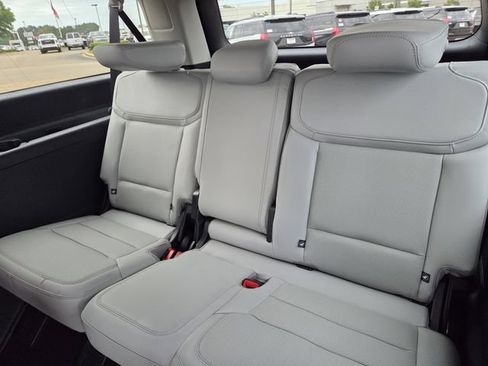 New 2026 Ford Expedition Max Platinum w/ Driver's Package AWD/4WD image 16