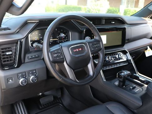 Used 2024 GMC Sierra 1500 AT4 w/ Technology Package AWD/4WD image 20