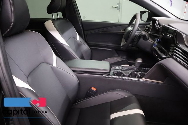 Used 2026 Toyota Camry Hybrid w/ Convenience Package AWD/4WD image 26