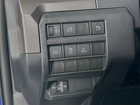 Used 2024 Toyota Tacoma TRD Sport image 17