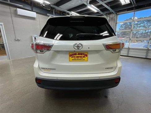 Used 2016 Toyota Highlander Limited image 4