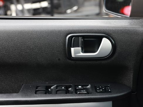 Used 2011 Mitsubishi Endeavor LS AWD/4WD image 37
