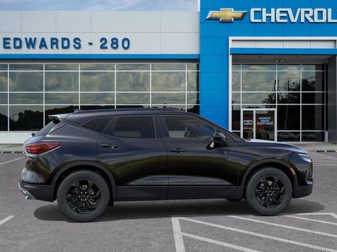 New 2025 Chevrolet Blazer LT image 5
