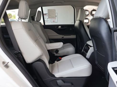 New 2026 Lincoln Aviator 2WD image 21