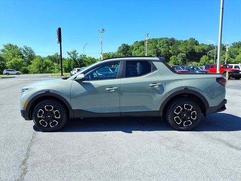 Used 2022 Hyundai Santa Cruz SEL Premium AWD/4WD image 2