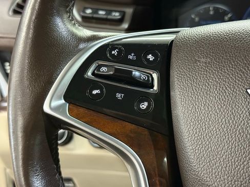 Used 2015 Cadillac Escalade Premium image 25