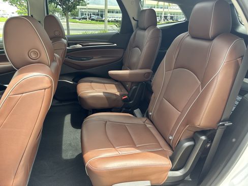 Used 2019 Buick Enclave Avenir w/ Avenir Technology Package AWD/4WD image 14