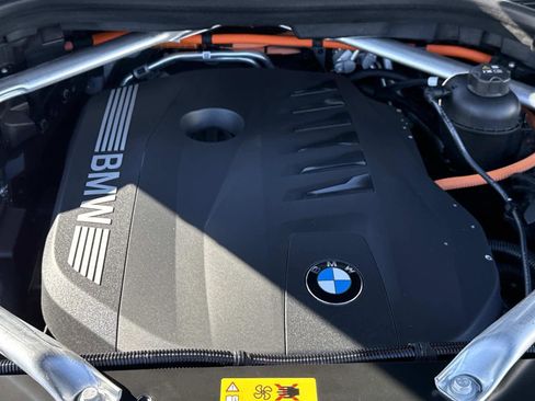 New 2026 BMW X5 xDrive50e image 13