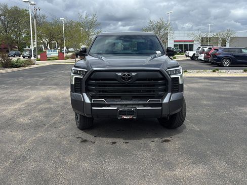 New 2026 Toyota Tundra Limited AWD/4WD image 13