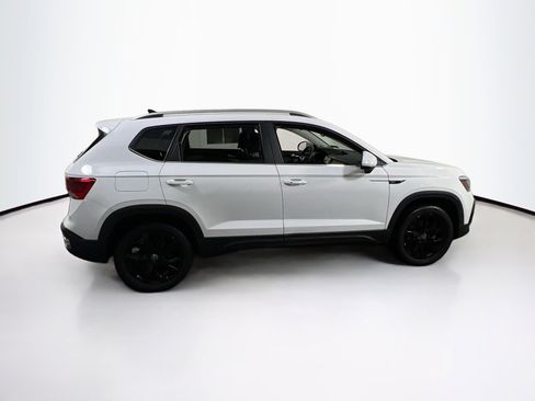 Used 2022 Volkswagen Taos SE AWD/4WD image 4