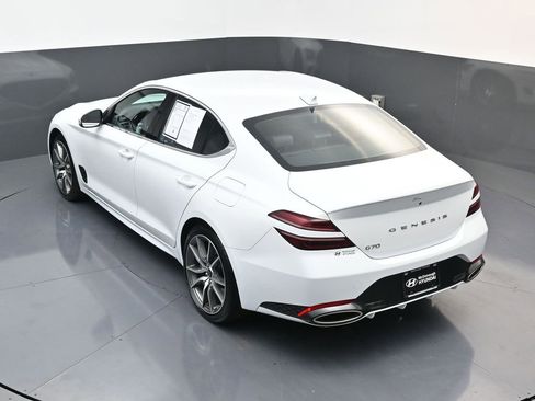 Used 2025 Genesis G70 2.5T image 17
