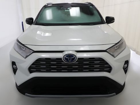 Used 2020 Toyota RAV4 XSE image 14