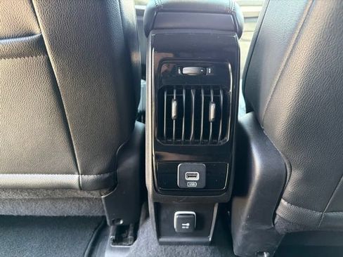 Used 2024 Jeep Compass Latitude AWD/4WD image 12