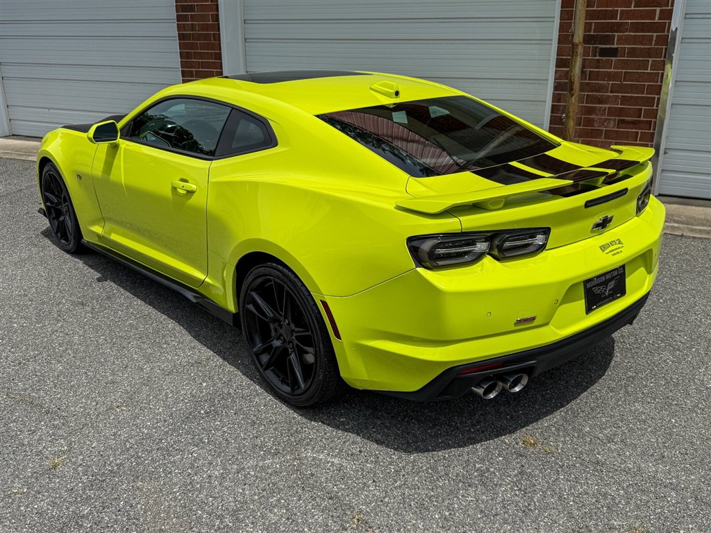 Used 2021 Chevrolet Camaro SS RWD image 23