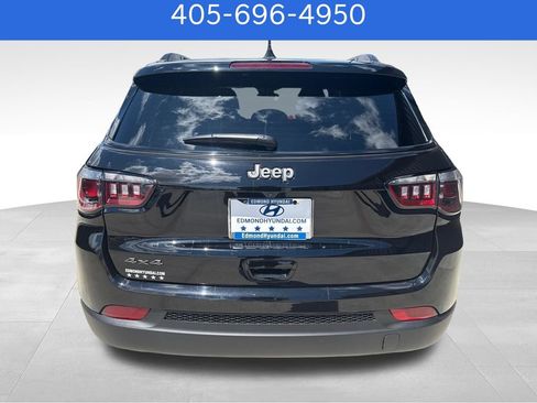 Used 2026 Jeep Compass Latitude AWD/4WD image 4