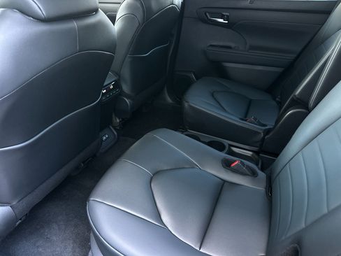 New 2026 Toyota Highlander XLE AWD/4WD image 10