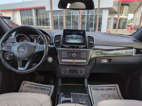 Used 2019 Mercedes-Benz GLS 450 4MATIC image 12