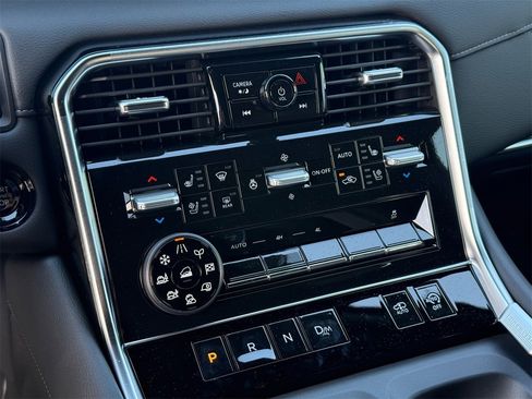 New 2025 Nissan Armada Platinum Reserve image 19