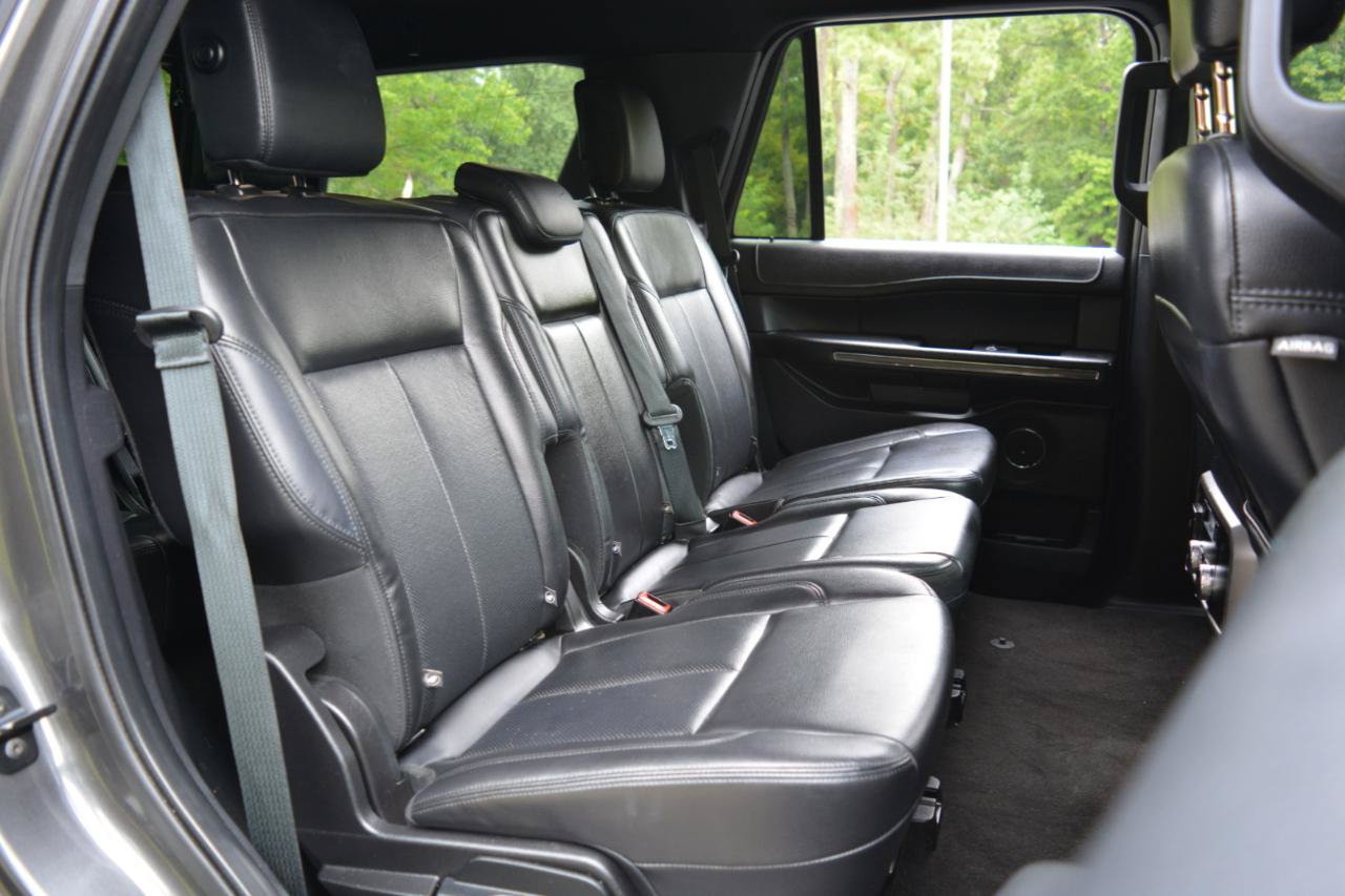 Used 2019 Ford Expedition XLT w/ Equipment Group 201A AWD/4WD image 16