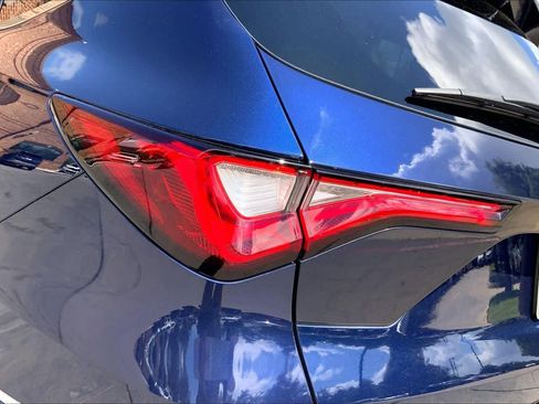 Used 2023 Acura MDX SH-AWD w/ Advance Package image 29