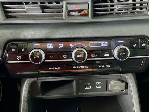 Used 2023 Honda Pilot Elite image 22