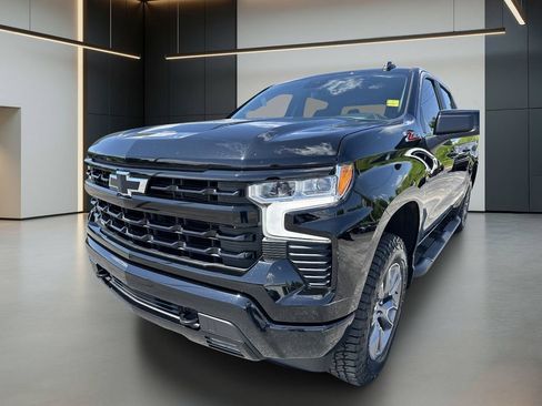 Used 2023 Chevrolet Silverado 1500 RST w/ Z71 Off-Road Package AWD/4WD image 11