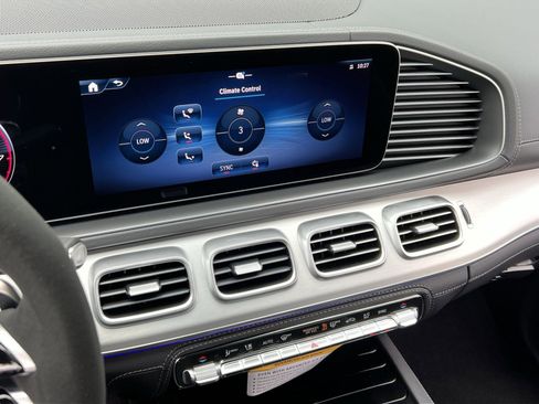 New 2026 Mercedes-Benz GLE 53 AMG 4MATIC Coupe image 19