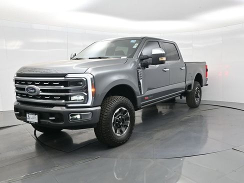 Used 2024 Ford F250 Platinum w/ Tremor Off-Road Package image 2