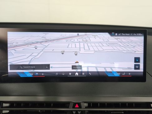 Used 2025 BMW iX xDrive50 w/ Premium Package image 25