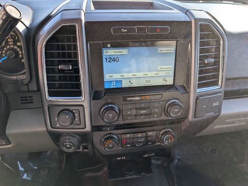 Used 2016 Ford F150 XLT w/ Equipment Group 302A Luxury image 21