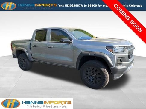 Used 2024 Chevrolet Colorado Trail Boss w/ Technology Package image 1