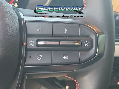 Used 2024 GMC Canyon AT4X image 26