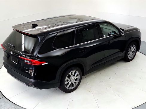 Certified 2024 Toyota Grand Highlander Limited image 19