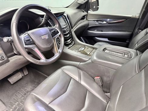 Used 2016 Cadillac Escalade ESV Platinum image 9