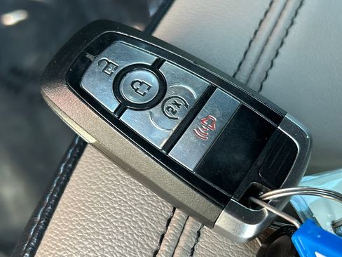 Used 2023 Ford Bronco Wildtrak AWD/4WD image 31