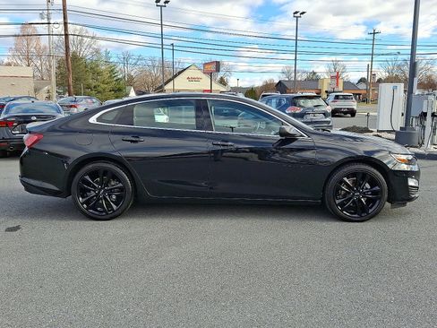 Used 2022 Chevrolet Malibu LT w/ Midnight Edition image 9