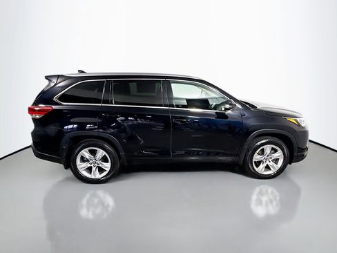 Used 2017 Toyota Highlander Limited image 8