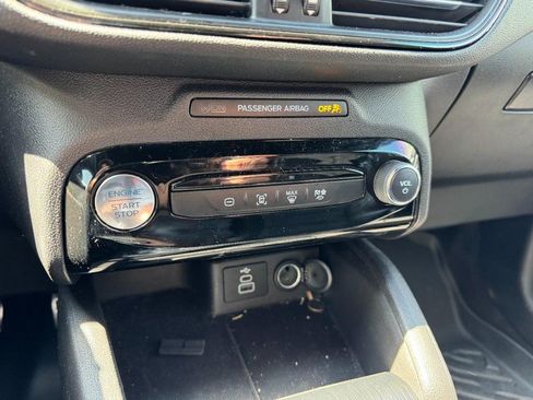 Used 2024 Ford Escape ST-Line Select w/ Tech Pack #1 AWD/4WD image 17
