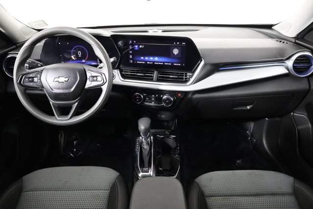 Used 2026 Chevrolet Trax LT FWD image 13
