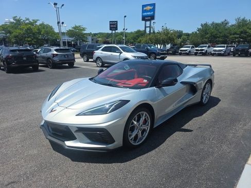 Used 2023 Chevrolet Corvette Stingray Premium Conv w/ Z51 Performance Package RWD image 8