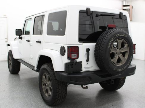 Used 2018 Jeep Wrangler Unlimited Sport AWD/4WD image 6