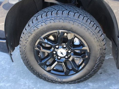 Used 2022 Chevrolet Silverado 1500 RST image 11