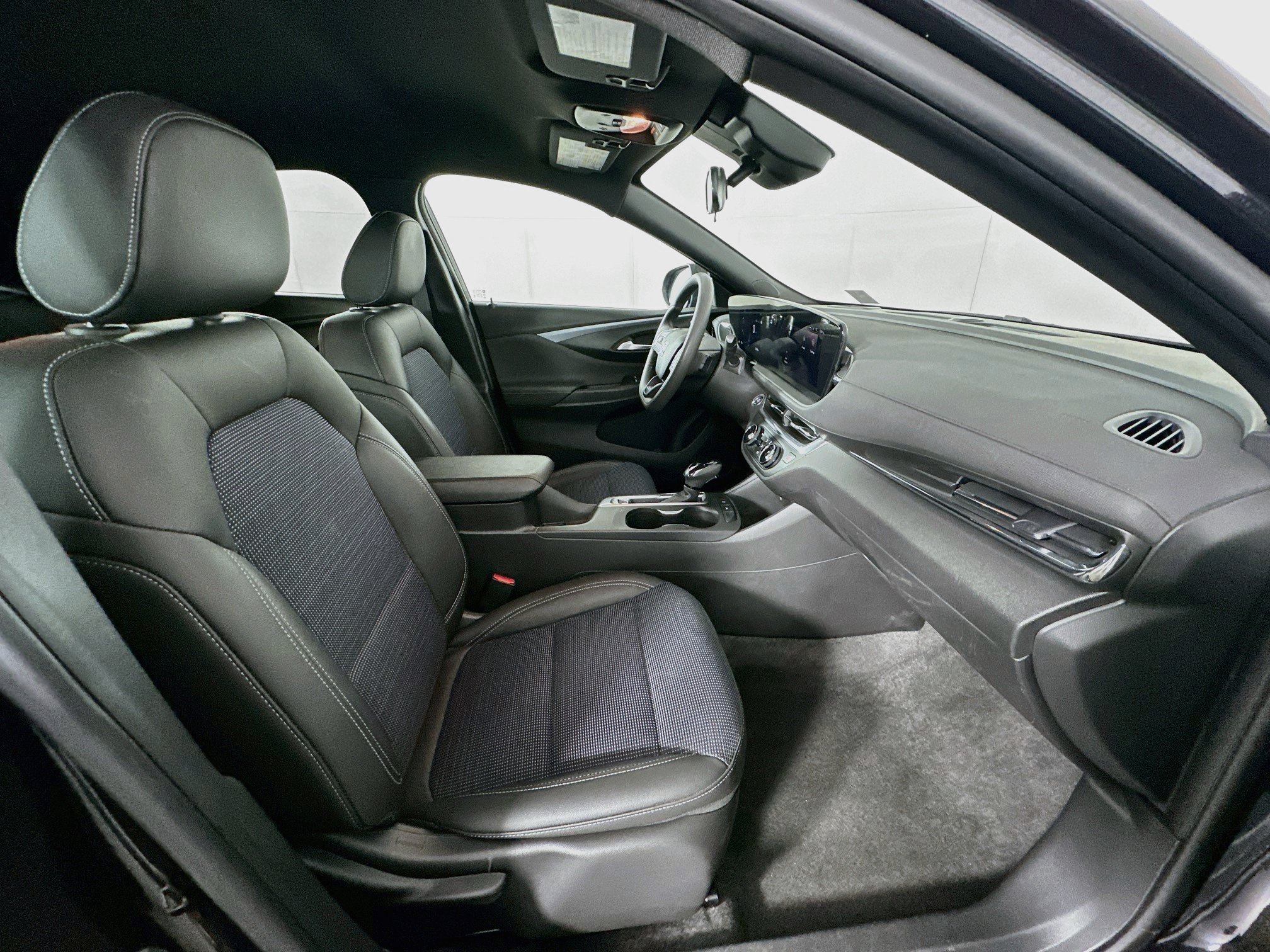 Used 2026 Buick Envista Preferred FWD image 28