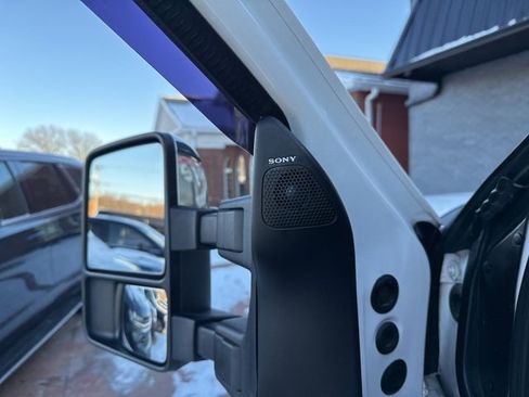 Used 2015 Ford F250 Lariat w/ Lariat Ultimate Package image 28