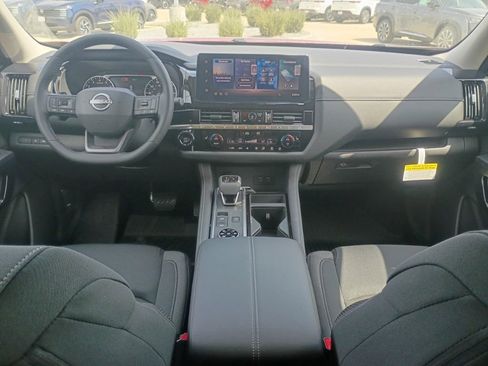 New 2026 Nissan Pathfinder SV image 9