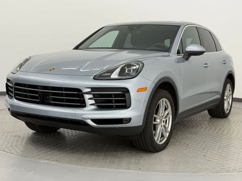 Certified 2023 Porsche Cayenne AWD/4WD image 1