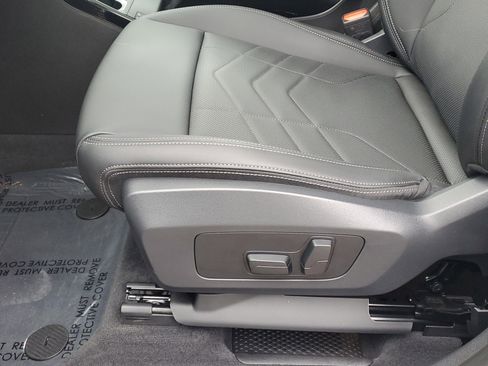 Certified 2025 BMW X1 xDrive28i w/ Technology Package image 9