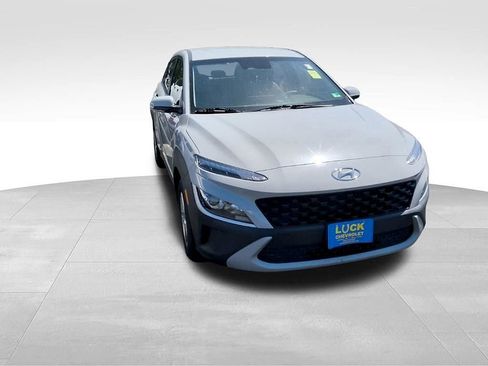Used 2022 Hyundai Kona SE FWD image 4
