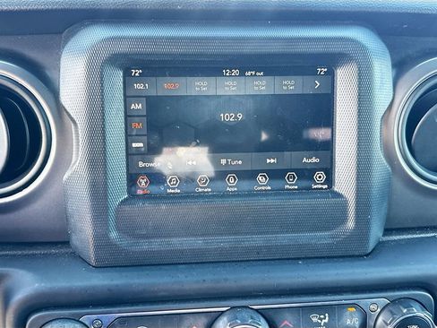 Used 2021 Jeep Wrangler Unlimited Sport image 16